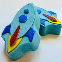 Load image into Gallery viewer, Rocket Bath Bomb with Hidden Flames