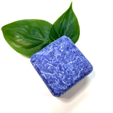 Load image into Gallery viewer, Saskatoon Berry Violet Shampoo Bar