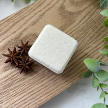 Load image into Gallery viewer, Coconut & Vanilla Bean Shampoo Bar