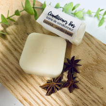 Load image into Gallery viewer, Coconut & Vanilla Bean Conditioner Bar
