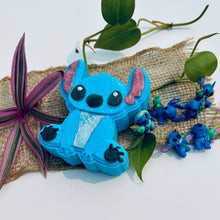 Load image into Gallery viewer, Hawaiian Alien Bath Bomb with Hidden Toy
